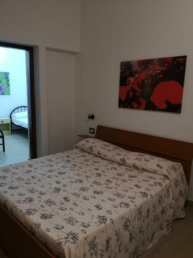Domo Silvia Bed and Breakfast La Maddalena  Eksteriør billede
